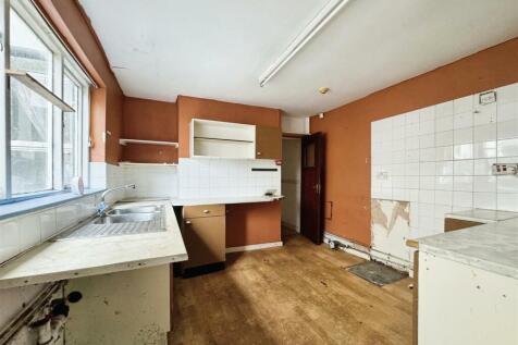 Kitchen (2)