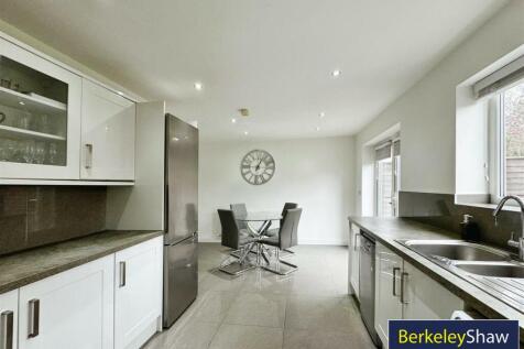Kitchen diner (2)