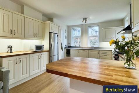 Kitchen area (2)
