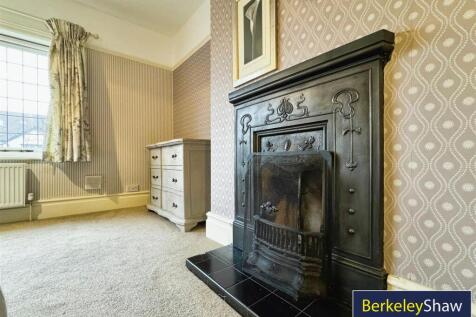Bedroom 1 (3)