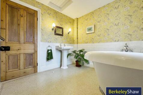 Bathroom (2)