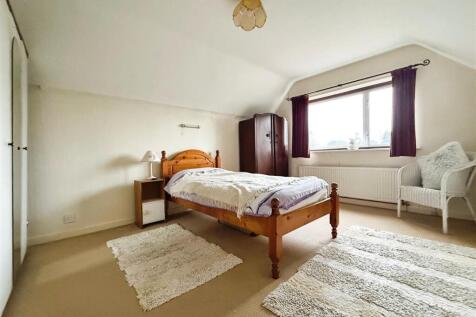 Bedroom 2 - First Floor