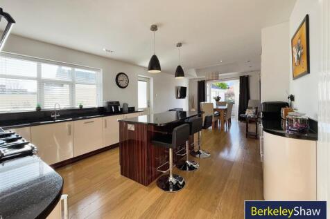 Kitchen/Living/Dining