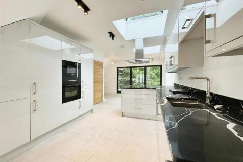 Kitchen diner/living area