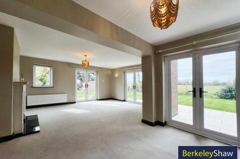 Living room (2)