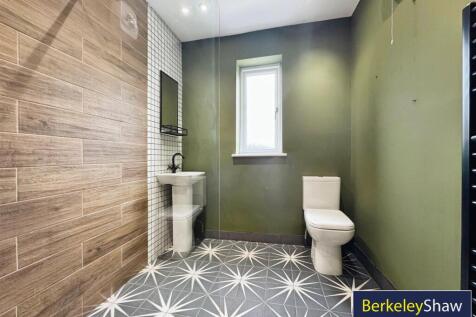 En-suite shower room 2