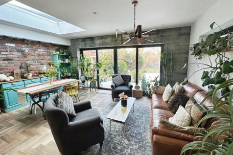Open Plan Kitchen Living Space