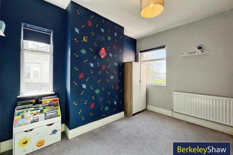 Bedroom 2 (2)