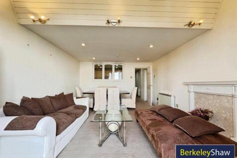 Living/dining room (2)