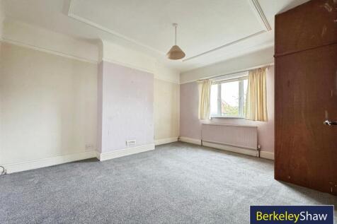 Bedroom 2 (2)