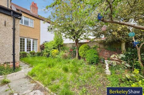 Rear garden (2)