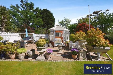 Entertainment patio