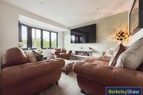 Front Lounge