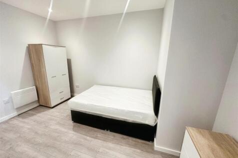 Bedroom / Study