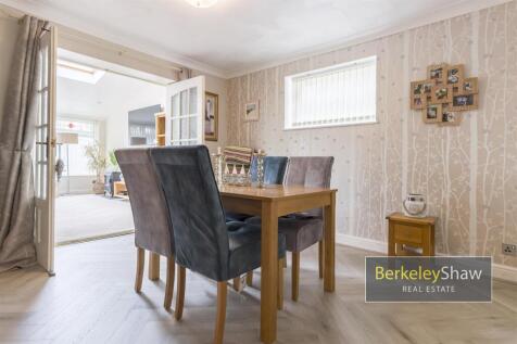Dining Room/Bedroom