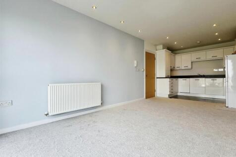 Living area to kitchen