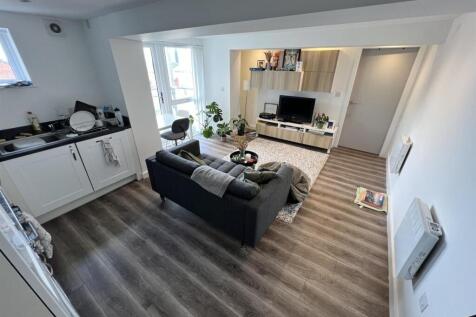 Open Plan Lounge Kitchen