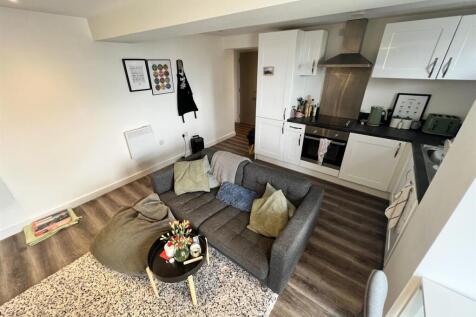 Open Plan Lounge Kitchen