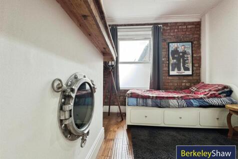 Bedroom 1 (2)
