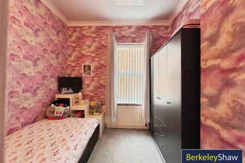 Penrhyn Avenue, L21