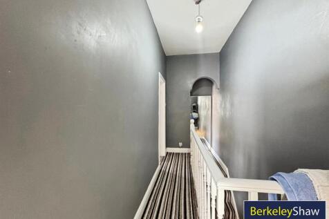 Penrhyn Avenue, L21