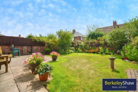 Rear garden (2)