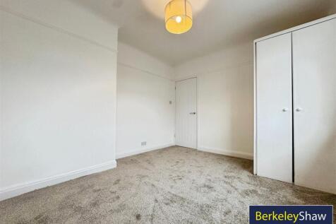 Bedroom 2 (2)