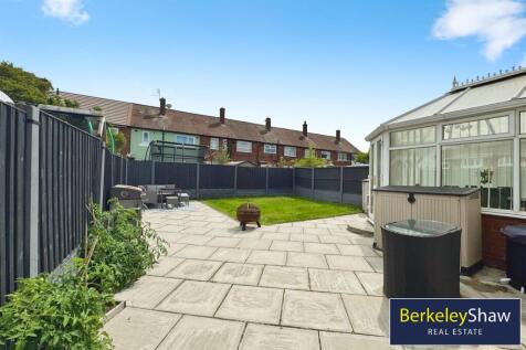 Rear garden (2)