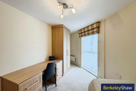 Bedroom 2 (2)