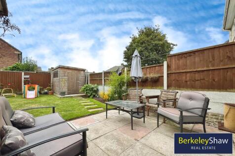 Rear garden (2)