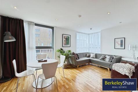 Open plan kitchen diner/living area (5)