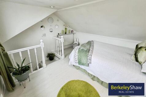 Loft room (2)
