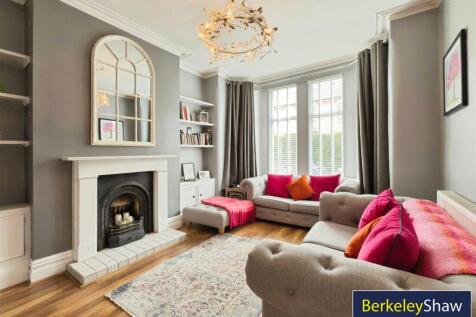 Front Lounge