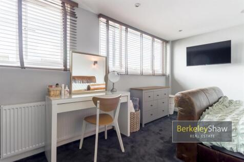Bedroom 1 (3)