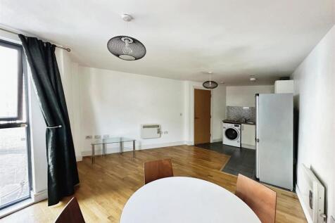 Lounge Kitchen