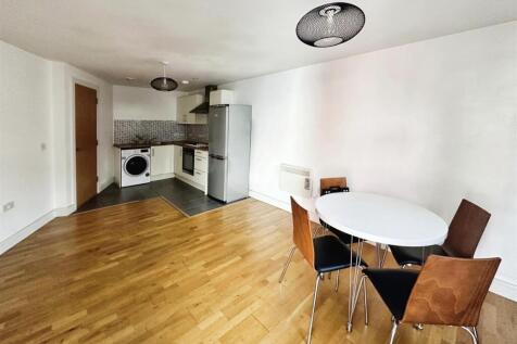 Lounge Kitchen