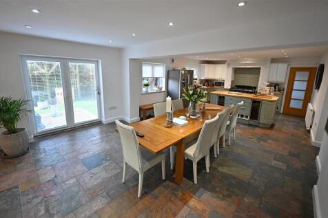 Kitchen diner