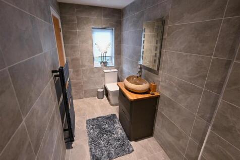En-suite shower room