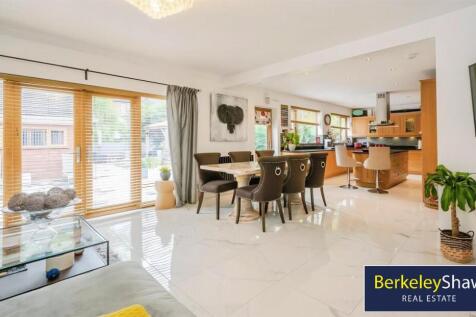 Kitchen diner/family room