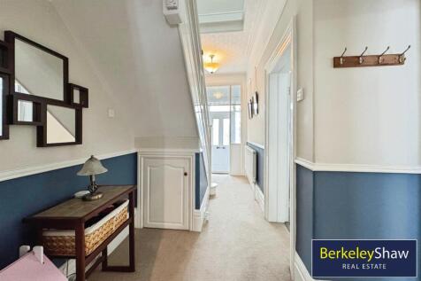 Entrance hall (2)