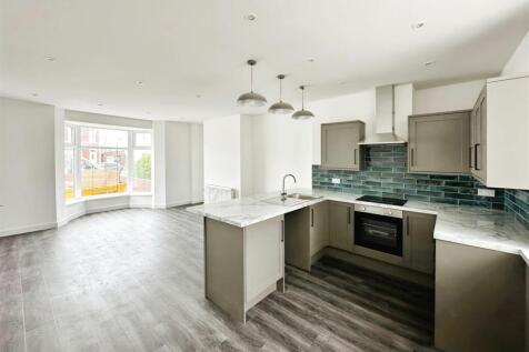Open Plan Lounge / Kitchen
