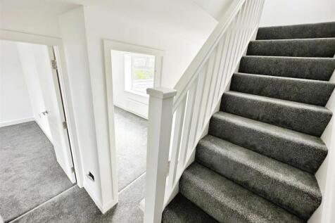 Landing to second floor