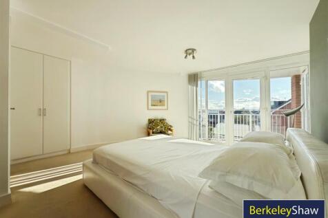 Bedroom 1 - Ensuite