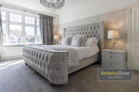 Bedroom 1 (3)