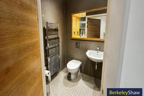 pbox-bathroom-339534.jpg