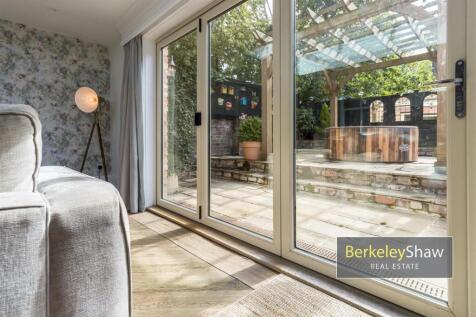 Family room (3)