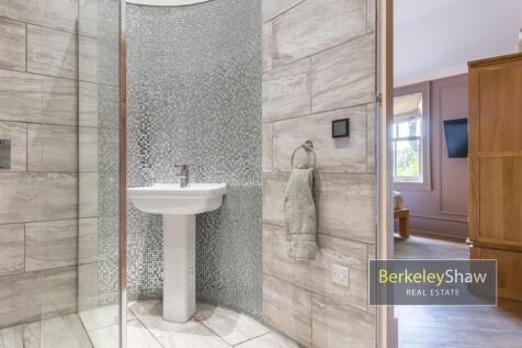 En-suite shower room