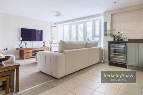 Living area (3)