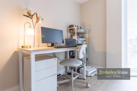 Bedroom 2 (2)