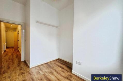 Bedroom 2 (2)